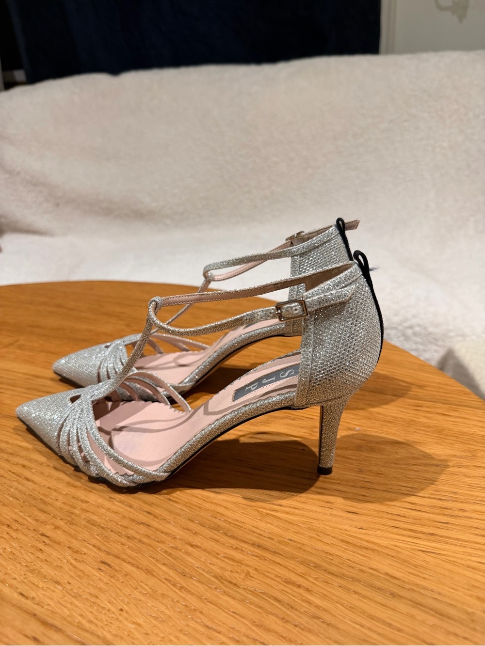 SJP Sarah Jessica Parker Womens Carrie 70 Closed Toe T-Strap Pumps Diamond EU37